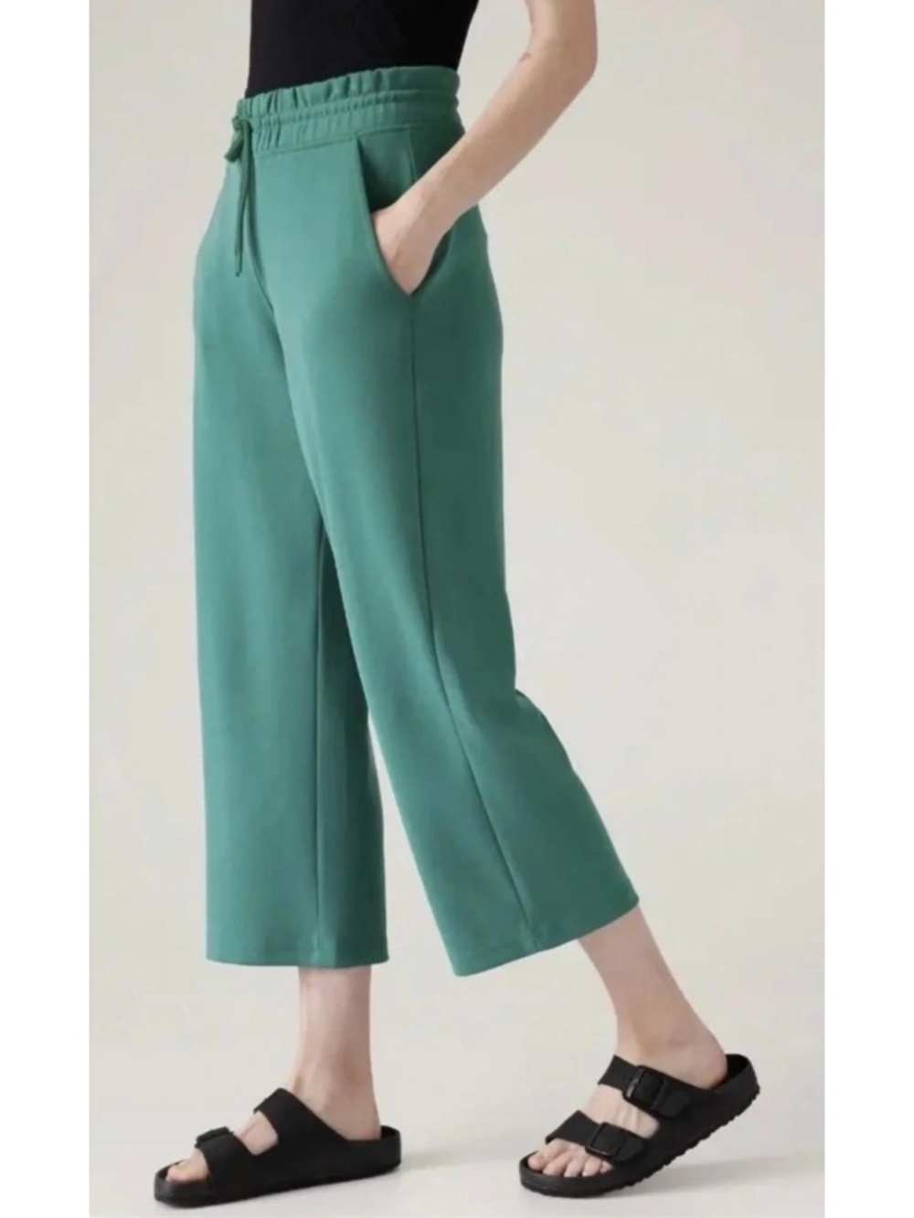 ATHLETA Seasoft Mid Rise Straight Crop - Picture 2 of 10